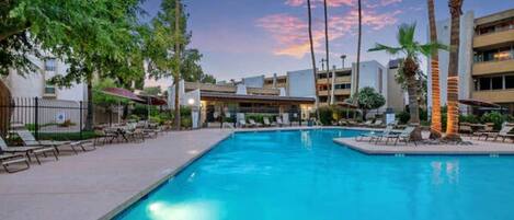 Ulkouima-allas, lämmitetty uima-allas