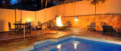 من حمّامات السباحة المغطاة، حمّام سباحة خارجي