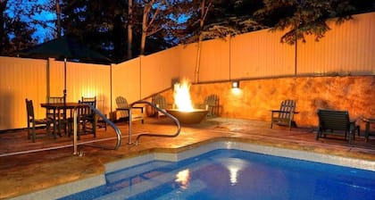 3 BR suite located less than 1 mile from Beaver Creek with free shuttle service!