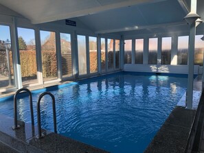 Indoor pool, a heated pool - Burhave * great time out for the whole family up to 7 p * dogs * pool * sauna (Butjadingen)