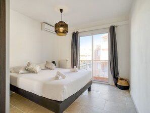 2 Schlafzimmer, Bügeleisen/Bügelbrett, Bettwäsche