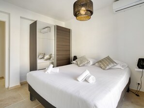2 bedrooms, iron/ironing board, bed sheets - Appartement Bricka - Welkeys (Antibes)