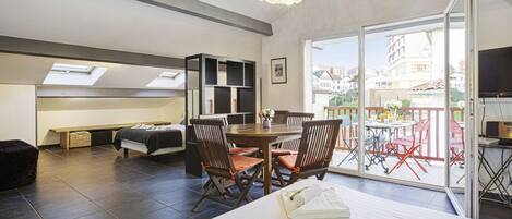 Strykejern/-brett, wi-fi og sengetøy