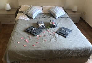 2 bedrooms, desk, iron/ironing board, free WiFi - Green Suite Villa Deluxe Puglia (Pezze di Greco)