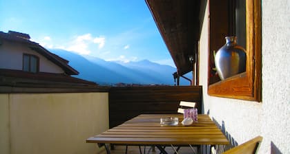 Solarnest mit Kamin, Terrasse und Panoramablick bis 700m vom Zentrum und Skilift