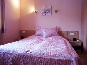 2 camere, Wi-Fi gratuito, lenzuola