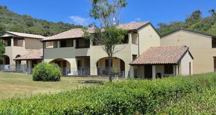 Spacious two-room apartments (about 45 sq m), featuring a large living room with equipped kitchenette and double sofa bed, double bedroom and bathroom with shower. <br>Large covered first floor balcony.They are also equipped with:Bed linen and towels,dis