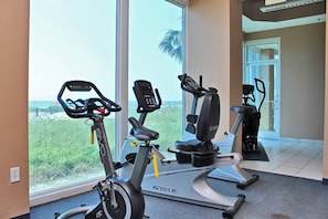 Fitness facility - Lighthouse 1207 - Premier Beach Front w Balcony - 2 King + Bunks -  3 pools (Gulf Shores)