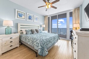 3 bedrooms, desk, iron/ironing board, free WiFi - Lighthouse 1207 - Premier Beach Front w Balcony - 2 King + Bunks -  3 pools (Gulf Shores)