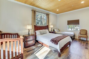 3 Schlafzimmer, Reisekinderbett, Internetzugang, Bettwäsche
