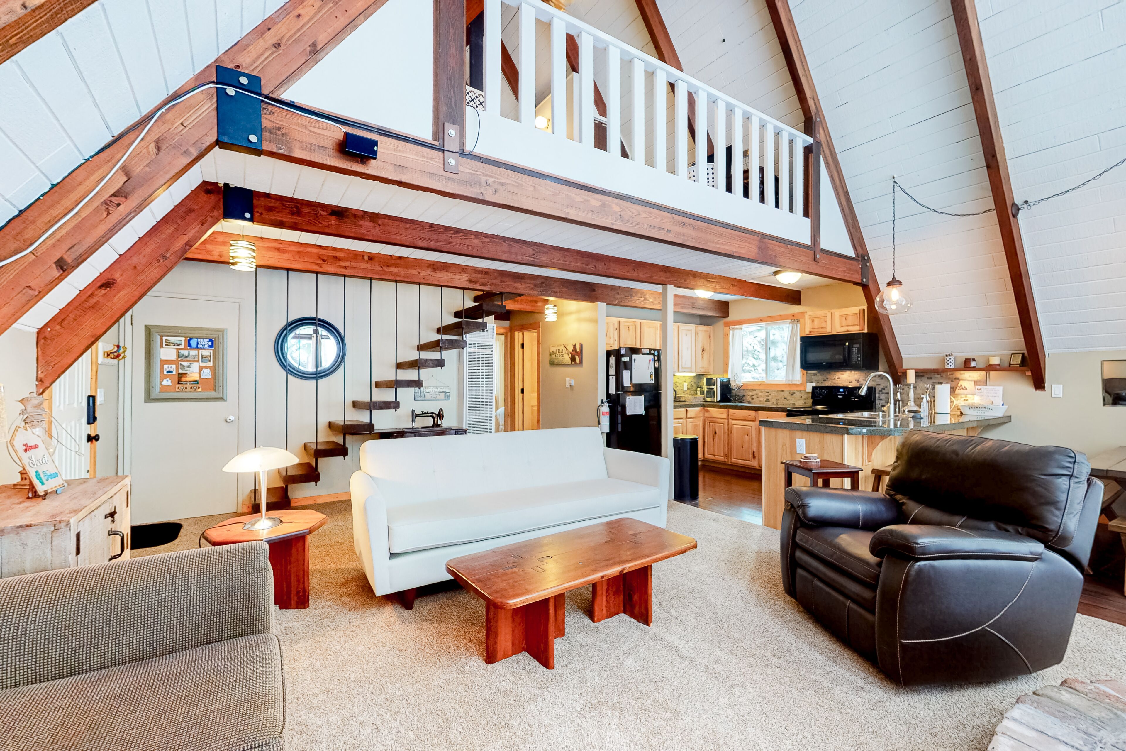Tahoe retreat with private hot tub, wood stove, deck, & grill