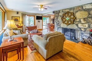 TV, fireplace - Secluded Dog-Friendly Home w/Spacious Deck, Gas Grill, Gas Fireplace, Fast WiFi (Waynesville)