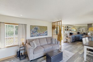 Tv, dvd-afspiller, bøger