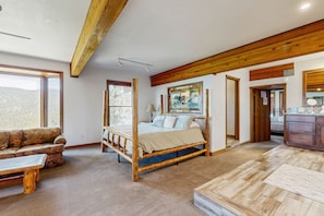 5 habitaciones, tabla de planchar con plancha, internet y ropa de cama 