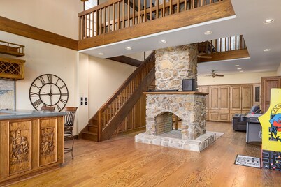 Catania's Lake House