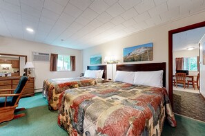 2 bedrooms, WiFi, bed sheets