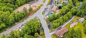 Comfortable motel rooms in a great location with shared resort amenities