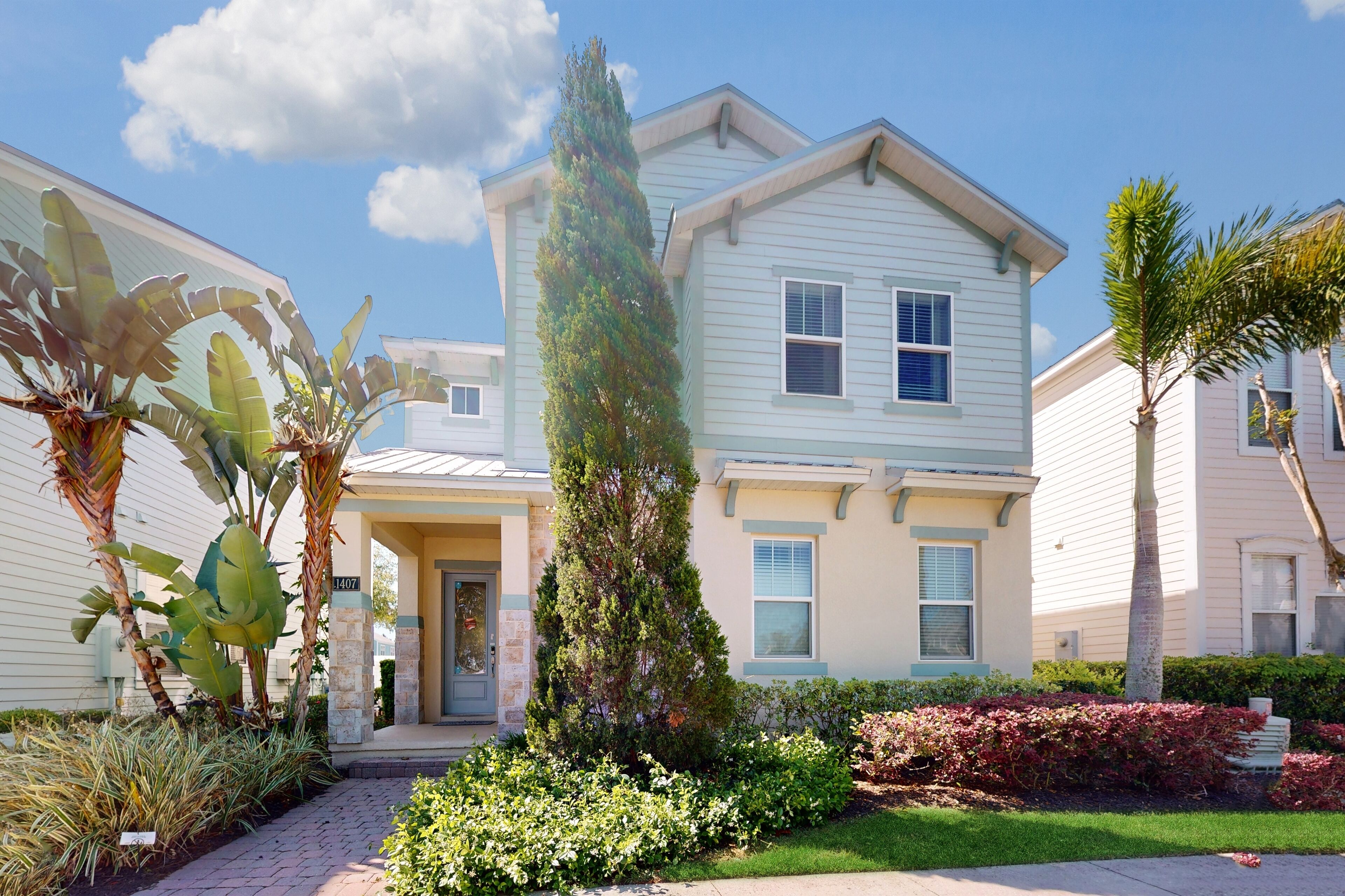 Snowbird-friendly home with private pool, patio, game room & high-speed WiFi