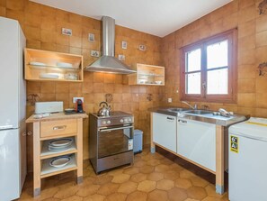 電子レンジ、オーブン、食器洗い機、トースター