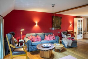 Unclassified image, 3 of 41, button