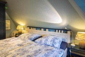 3 chambres, fer et planche à repasser, Wi-Fi, draps fournis