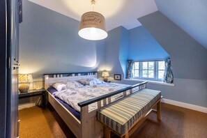 3 chambres, fer et planche à repasser, Wi-Fi, draps fournis