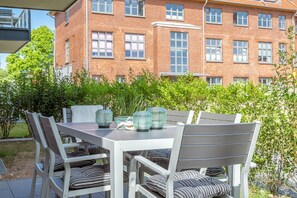 Outdoor dining - Vacations directly on the south beach - Ferien am Südstrand (Wyk auf Föhr)