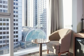 Family Twin Room | 1 bedroom, down duvets, in-room safe, desk
