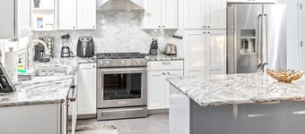 Stunning Mountain-View Home w/ Free WiFi & Gas Fireplaces - Dog-Friendly