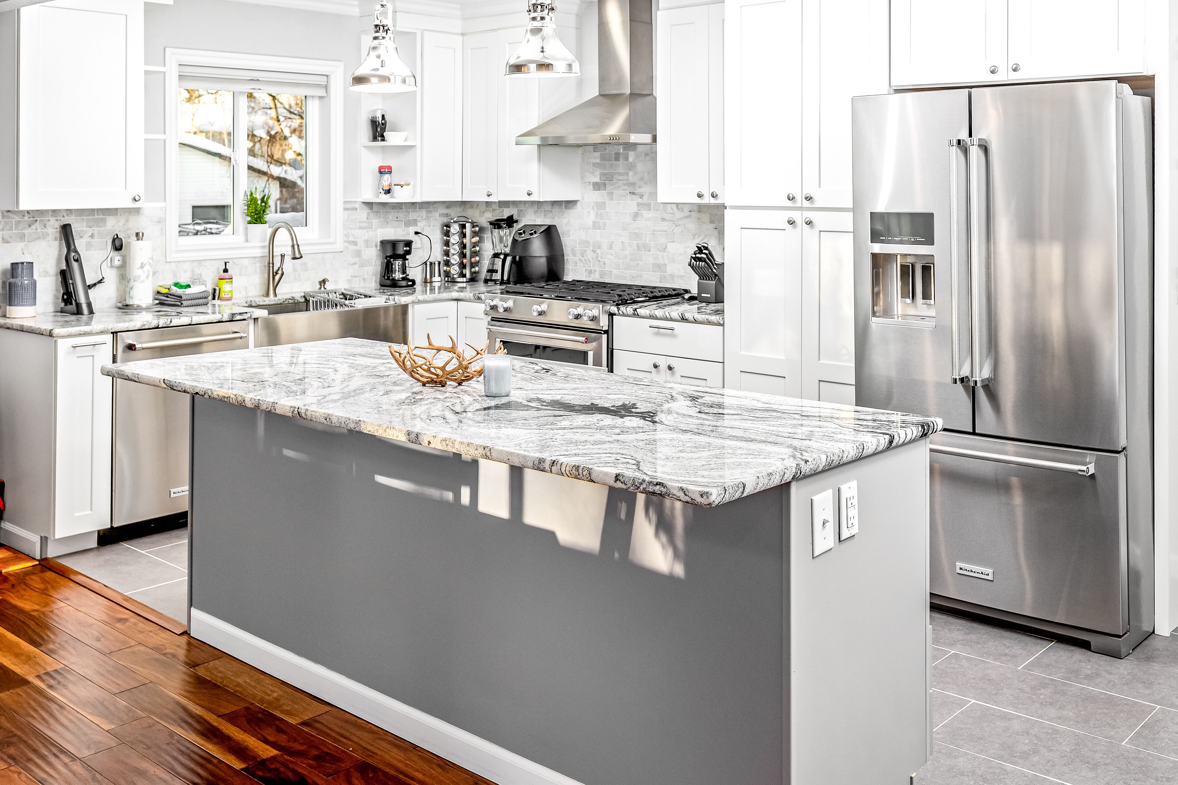 雪櫃、微波爐、焗爐、爐具