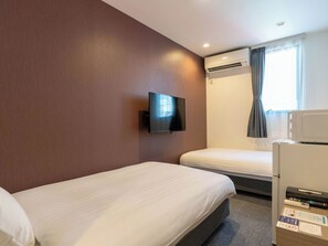Standard-Zweibettzimmer (check-in is not available after 11PM)