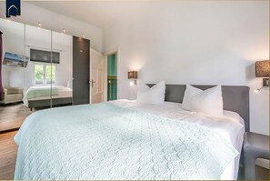 2 bedrooms, in-room safe, desk, WiFi - Stylish vacation apartment in Heringsdorf with sea view only 150 m from the beach - (Heringsdorf)