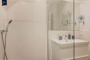 Dusche, Haartrockner