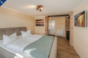 1 camera, Wi-Fi, lenzuola