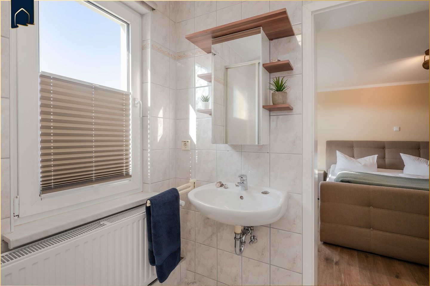 Een douche, een haardroger, handdoeken