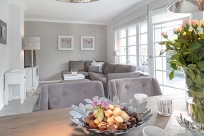 TV, stereo - Hedigen Hüs - Our Hedigen Hüs impresses with its consistent furnishings in the Sylt style. (Sylt)