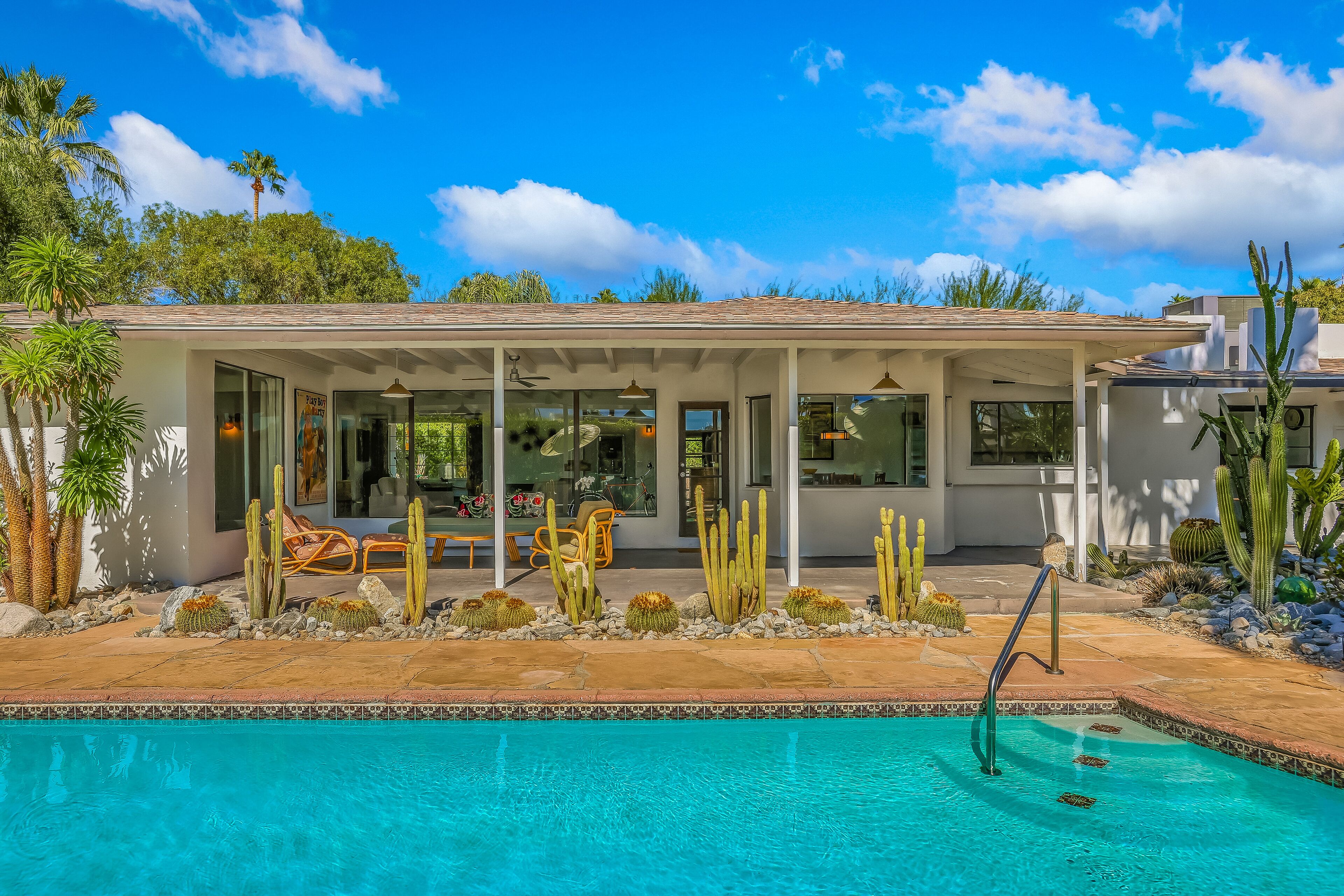 Stylish Dog-Friendly Gem W/ Guest House, Private Pool & Amazing Mountain Views