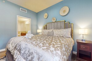 3 chambres, fer et planche à repasser, accès Internet, draps fournis