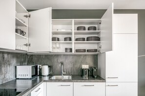 Fridge, microwave, oven, stovetop