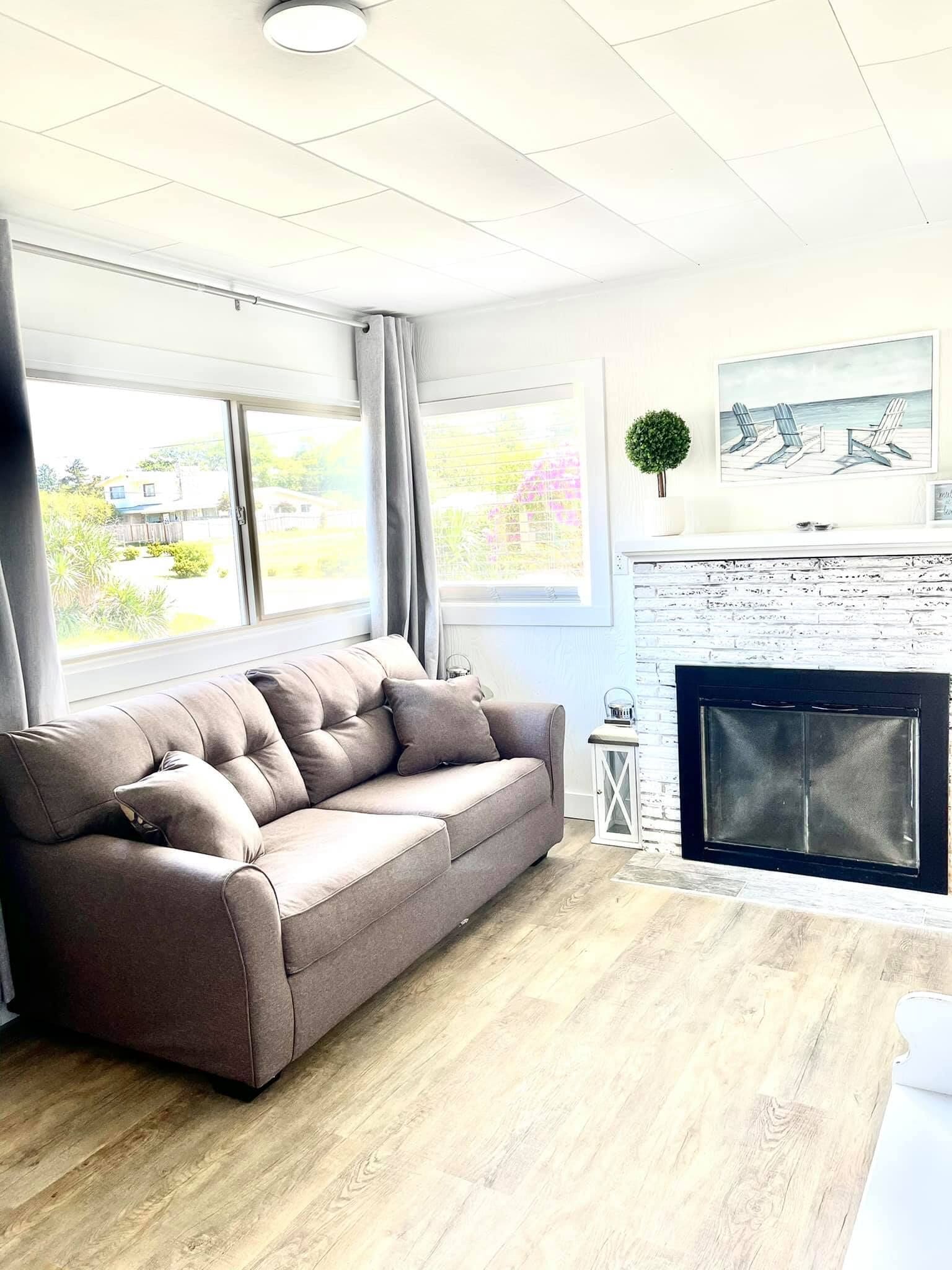 家庭小屋, 2 间卧室 (Pet and Child Friendly) | 起居区 | 平板电视