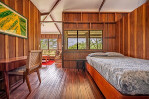 3 bedrooms, internet, bed sheets