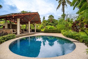 Pool - Large Home Set Into Lush Landscape with Private Pool & Gorgeous Deck Area (Grecia)