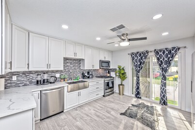 VIP DESIGN HOUSE!!! private pool big backyard