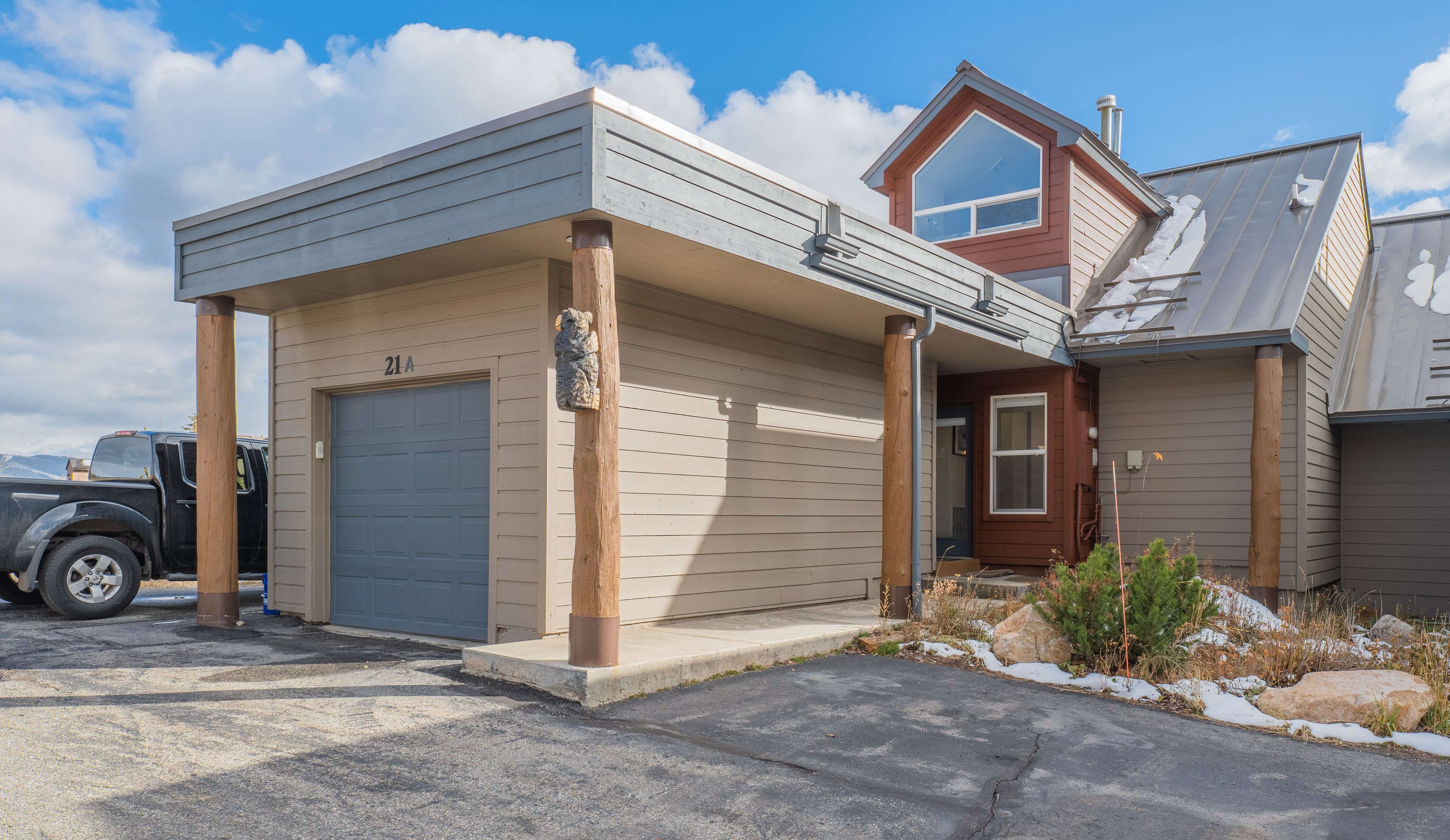 *New* Cheerful 3 BDRM Townhome w/ Private Hot Tub
