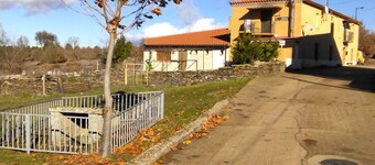 Beautiful 8 -Bed Cottage in Ceadea(Fonfria)SPAIN,.