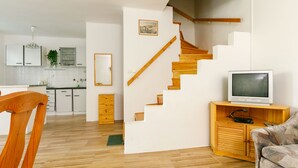TV - Elisabeth by Interhome (Siofok)