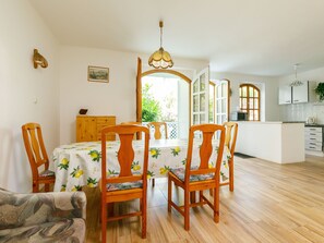 Dining - Elisabeth by Interhome (Siofok)