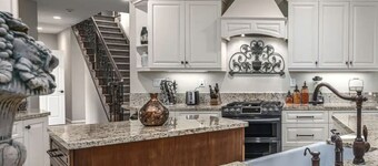 Whispering Creek Estate - ENDLESS POOL - HOT TUB - GAME ROOM
