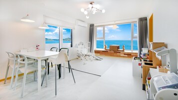 1 多间卧 室、免费 WiFi