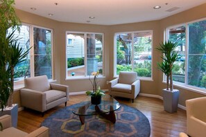 Interior - Chic Sunnyvale 1BR w/ Gym, W/D & Coworking, walk to Google, by Blueground (South Bay)